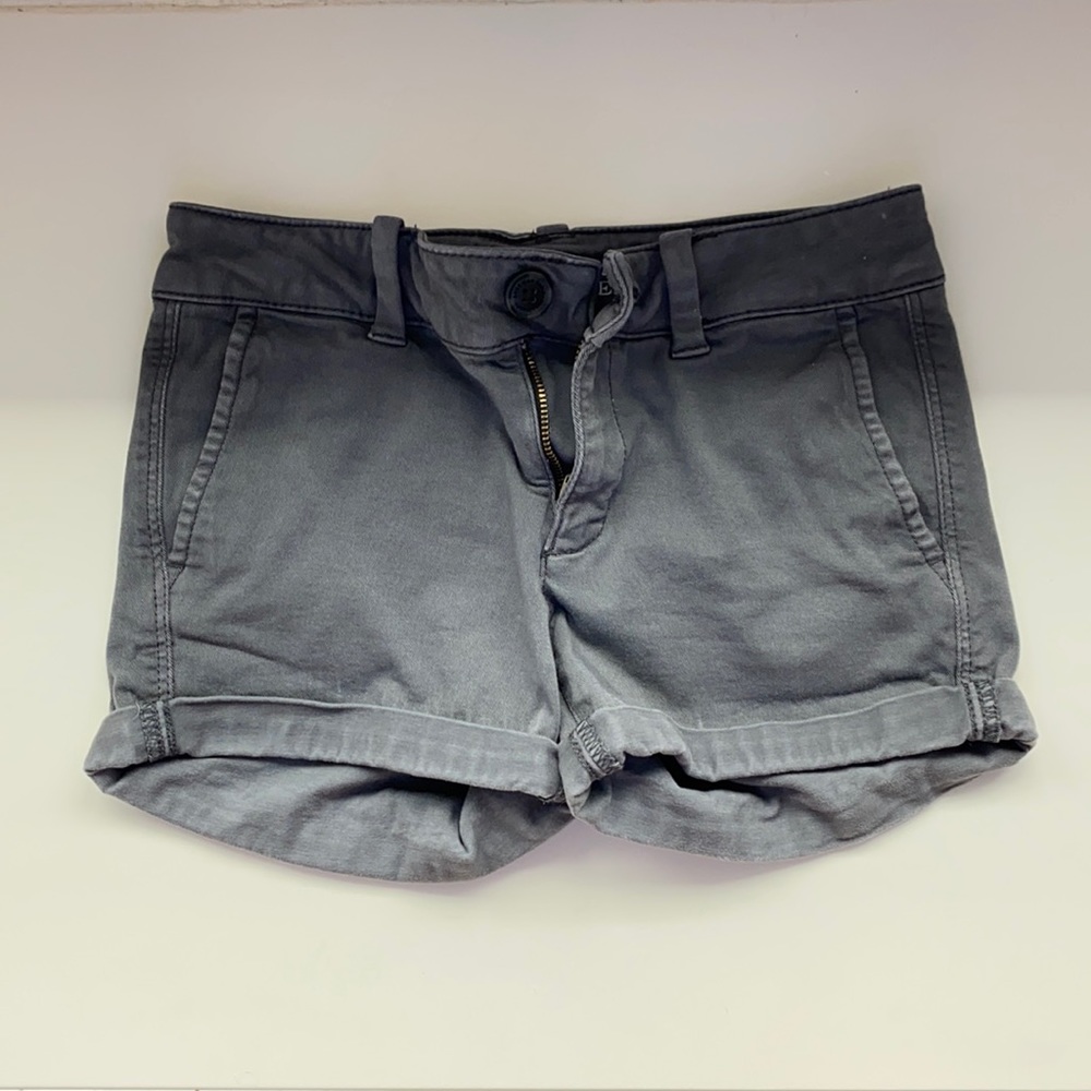 Women’s grey khaki American Eagle shorts.